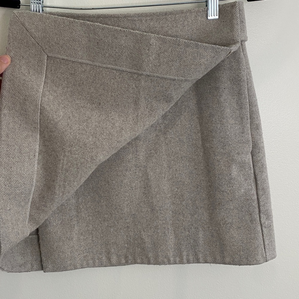COS  Wool Cashmere Wrap Mini Skirt Neutral Taupe Gray size 6 - Picture 4 of 8
